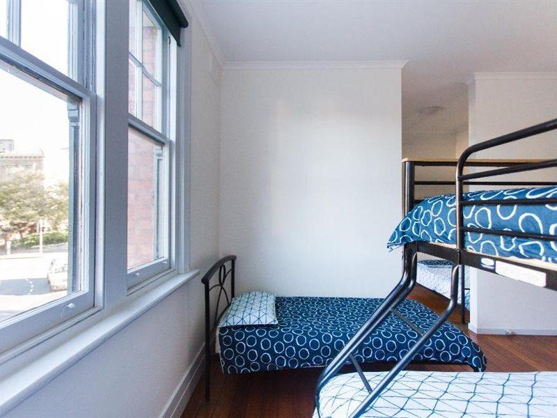Yha Hobart Central Екстериор снимка