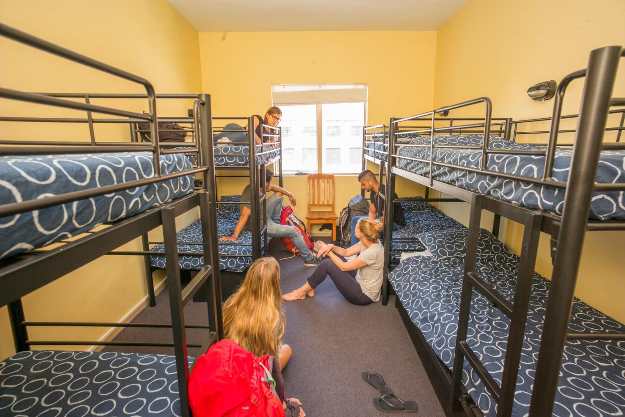 Yha Hobart Central Екстериор снимка