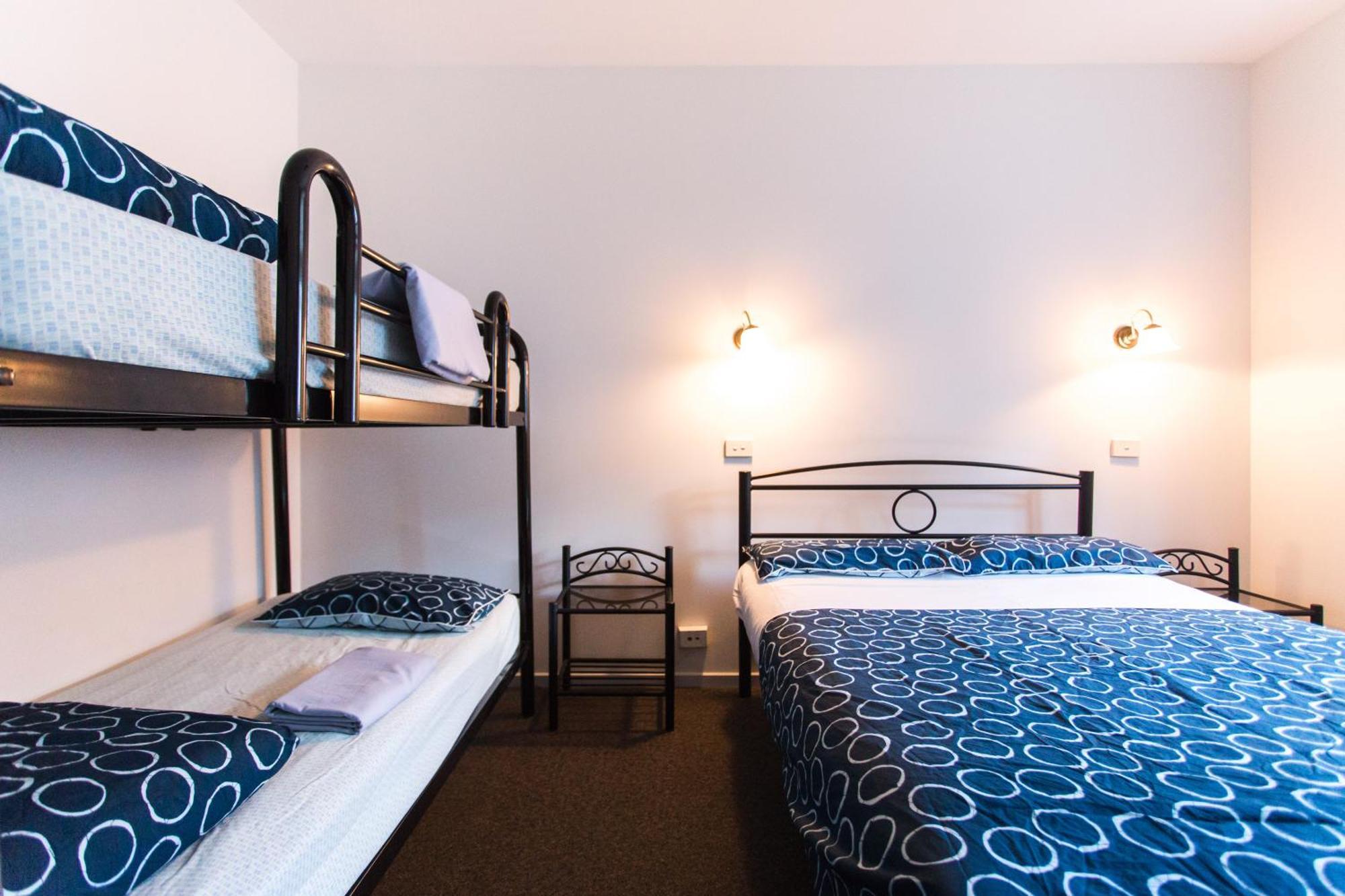 Yha Hobart Central Екстериор снимка